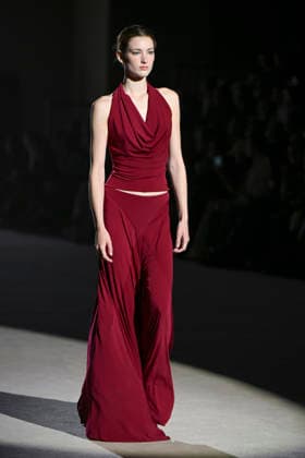 February 28, 2026, Madrid, Spain: A model walks the runway wearing a design by Menchen Tomas during Mercedes-Benz Fashion Week de Madrid in IFEMA. Madrid Spain - ZUMAs197 20260228_aaa_s197_2945 Copyright: xAtilanoxGarciax