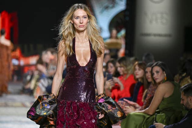 Lola Casademunt - Mercedes-Benz Fashion Week Madrid, Spain - 21 Mar 2026 A model walks the runway wearing a design by Lola Casademunt during Mercedes-Benz Fashion Week de Madrid in IFEMA. Madrid Spain Copyright: xAtilanoxGarciax xSOPAxImagesx photos10165