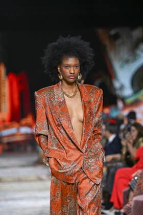 Lola Casademunt - Mercedes-Benz Fashion Week Madrid, Spain - 21 Mar 2026 A model walks the runway wearing a design by Lola Casademunt during Mercedes-Benz Fashion Week de Madrid in IFEMA. Madrid Spain Copyright: xAtilanoxGarciax xSOPAxImagesx photos10134