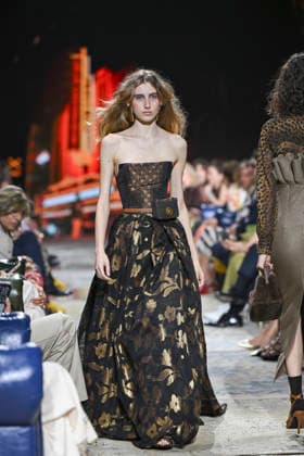 Lola Casademunt - Mercedes-Benz Fashion Week Madrid, Spain - 21 Mar 2026 A model walks the runway wearing a design by Lola Casademunt during Mercedes-Benz Fashion Week de Madrid in IFEMA. Madrid Spain Copyright: xAtilanoxGarciax xSOPAxImagesx photos10145