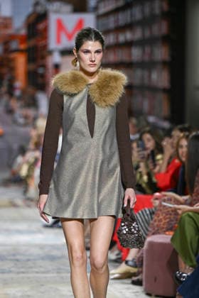 Lola Casademunt - Mercedes-Benz Fashion Week Madrid, Spain - 21 Mar 2026 A model walks the runway wearing a design by Lola Casademunt during Mercedes-Benz Fashion Week de Madrid in IFEMA. Madrid Spain Copyright: xAtilanoxGarciax xSOPAxImagesx photos10091