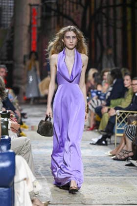 Lola Casademunt - Mercedes-Benz Fashion Week Madrid, Spain - 21 Mar 2026 A model walks the runway wearing a design by Lola Casademunt during Mercedes-Benz Fashion Week de Madrid in IFEMA. Madrid Spain Copyright: xAtilanoxGarciax xSOPAxImagesx photos10107