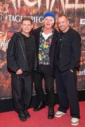 abb Peter Plate, Detlev Buck and Ulf Leo Sommer as guests at the German premiere of Wir sind am Leben das Berlin Musical at the Theater des Westens on Saturday 21 03 2026 Berlin Germany