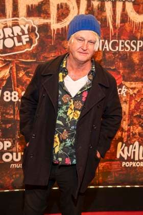 abb Detlev Buck director blaue Muetze as guest at the German premiere of Wir sind am Leben das Berlin Musical at Theater des Westens on Saturday 21 03 2026 Berlin Germany