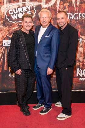 abb Peter Plate, Klaus Wowereit and Ulf Leo Sommer as guests at the German premiere of Wir sind am Leben das Berlin Musical at the Theater des Westens on Saturday 21 03 2026 Berlin Germany