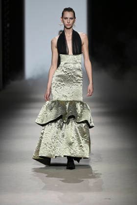 Yolancris - Mercedes-Benz Fashion Week Madrid, Spain - 21 Mar 2026 A model walks the runway wearing a design by Yolancris during Mercedes-Benz Fashion Week de Madrid in IFEMA. Madrid Spain Copyright: xAtilanoxGarciax xSOPAxImagesx photos10069