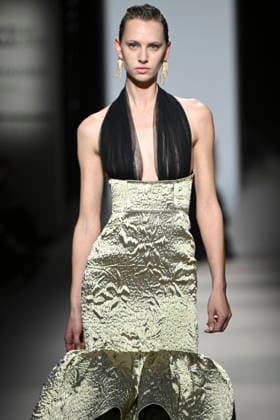 Yolancris - Mercedes-Benz Fashion Week Madrid, Spain - 21 Mar 2026 A model walks the runway wearing a design by Yolancris during Mercedes-Benz Fashion Week de Madrid in IFEMA. Madrid Spain Copyright: xAtilanoxGarciax xSOPAxImagesx photos10070