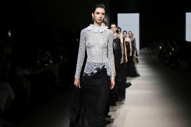 Yolancris - Mercedes-Benz Fashion Week Madrid, Spain - 21 Mar 2026 A model walks the runway wearing a design by Yolancris during Mercedes-Benz Fashion Week de Madrid in IFEMA. Madrid Spain Copyright: xAtilanoxGarciax xSOPAxImagesx photos10082