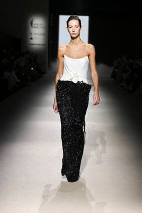 Yolancris - Mercedes-Benz Fashion Week Madrid, Spain - 21 Mar 2026 A model walks the runway wearing a design by Yolancris during Mercedes-Benz Fashion Week de Madrid in IFEMA. Madrid Spain Copyright: xAtilanoxGarciax xSOPAxImagesx photos10053