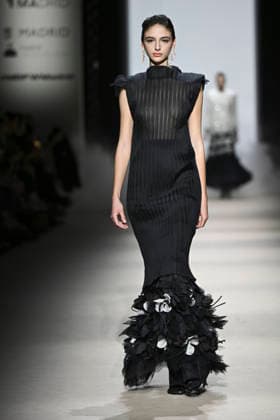 Yolancris - Mercedes-Benz Fashion Week Madrid, Spain - 21 Mar 2026 A model walks the runway wearing a design by Yolancris during Mercedes-Benz Fashion Week de Madrid in IFEMA. Madrid Spain Copyright: xAtilanoxGarciax xSOPAxImagesx photos10007