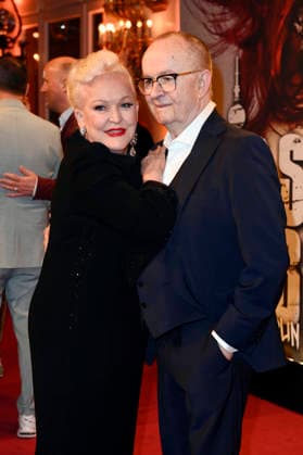 Angelika Milster with husband Andre Bauer at the premiere of the musical Wir sind am Leben Das Berlin Musical at the Theater des Westens Berlin, 21 03 2026 Foto:xN.xKubelkax xFuturexImagex leben_6323
