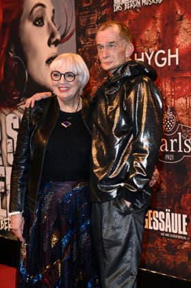 Claudia Roth and Georg Uecker at the premiere of the musical Wir sind am Leben Das Berlin Musical at the Theater des Westens Berlin, 21 03 2026 Foto:xN.xKubelkax xFuturexImagex leben_6351