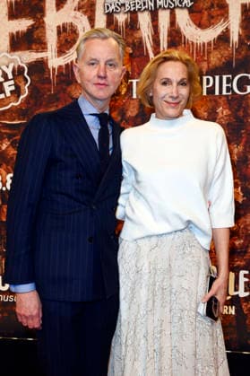 Max Raabe and Tanja Fischer at the premiere of the musical Wir sind am Leben Das Berlin Musical at the Theater des Westens Berlin, 21 03 2026 Foto:xN.xKubelkax xFuturexImagex leben_6361