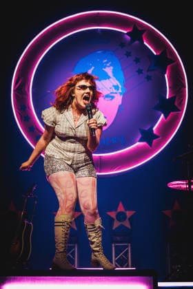 CMAT live in Copenhagen, Denmark Copenhagen, Denmark. 21st, March 2026. The Irish singer CMAT performs a live concert at VEGA in Copenhagen. Denmark, Copenhagen  Copyright: xGonzalesxPhoto ChristianxHjorthx