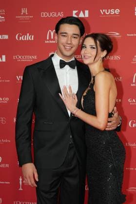 Spa Award 2026 San Diego Pooth and Louisa Büscher on the red carpet at the Spa Awards Gala at the Kurhaus Baden Baden on 21 03 2026 Baden Baden Kurhaus Baden Württemberg