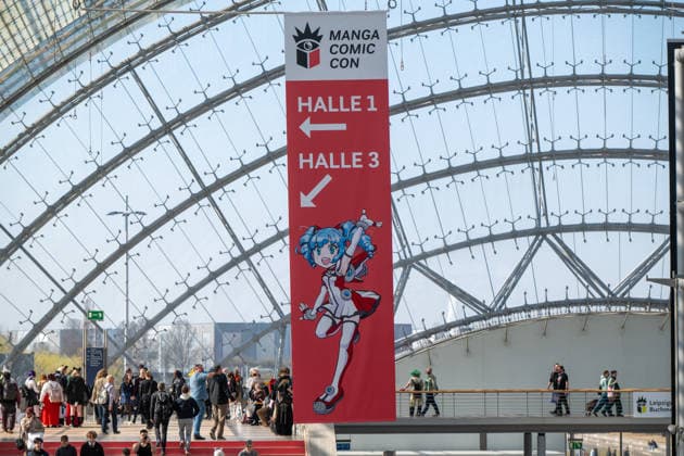 Leipzig - Volle Hallen zum letzten Messetag: Abschluss auf der Leipziger Buchmesse 22.03.2026¨Leipzig, Messe-Allee (Leipziger Messe) im Foto: Impressionen Manga Comic Con ¨Am Sonntag hat die Leipziger Buchmesse noch einmal zahlreiche Besucher auf das Messegelände gelockt und einen lebendigen Abschluss des diesjährigen Events geboten. Besonders Familien, Literaturfans und Cosplay-Begeisterte nutzten den letzten Messetag, um durch die Hallen zu schlendern, Neuerscheinungen zu entdecken und Autorinnen und Autoren hautnah zu erleben. Neben gut besuchten Lesungen und Signierstunden stand vor allem der Austausch im Mittelpunkt: Gespräche über aktuelle gesellschaftliche Themen, neue Buchtrends und die Zukunft der Branche prägten das Gesc Copyright: xEHLxMedia Erik-HolmxLanghofx 20260322_buchmesse-leipzig-sonntag_63