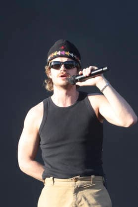 DJO debuts in Brazil with a show at Lollapalooza Brazil 2026. Sao Paulo (SP), 03 22 2026 Lollapalooza Brazil Show DJO Musician DJO, a musical project by actor Joe Keery, known for playing Steve Harrington in the series Stranger Things, makes his first appearance in Brazil during the Lollapalooza Brazil festival, at the Interlagos racetrack in Sao Paulo. The show took place on the Budweiser stage and marked the artist s debut in the country, this Sunday, March 22, 2026. (Foto: Leco Viana Thenews2 imago images) DJO debuts in Brazil with a show at Lollapalooza Brazil 2026.  Copyright: xLecoxVianax