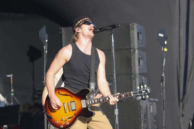 DJO debuts in Brazil with a show at Lollapalooza Brazil 2026. Sao Paulo (SP), 03 22 2026 Lollapalooza Brazil Show DJO Musician DJO, a musical project by actor Joe Keery, known for playing Steve Harrington in the series Stranger Things, makes his first appearance in Brazil during the Lollapalooza Brazil festival, at the Interlagos racetrack in Sao Paulo. The show took place on the Budweiser stage and marked the artist s debut in the country, this Sunday, March 22, 2026. (Foto: Leco Viana Thenews2 imago images) DJO debuts in Brazil with a show at Lollapalooza Brazil 2026.  Copyright: xLecoxVianax