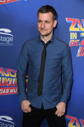 Tobias Tobi Schlegl at the premiere of ZURÜCK IN DIE ZUKUNFT DAS MUSICAL at the Stage Operettenhaus in Hamburg on 22 03 2026