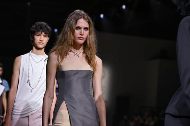 Mercedes-Benz Fashion Week Madrid in Spain - 22 Mar 2026 Models walk the runway wearing a design by Pat Equilux during Mercedes-Benz Fashion Week de Madrid in IFEMA. Madrid Spain Copyright: xAtilanoxGarciax xSOPAxImagesx photos10307