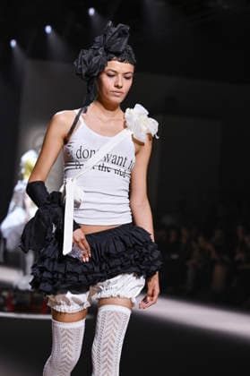 Mercedes-Benz Fashion Week Madrid in Spain - 22 Mar 2026 A model walks the runway wearing a design by Mericusan during Mercedes-Benz Fashion Week de Madrid in IFEMA. Madrid Spain Copyright: xAtilanoxGarciax xSOPAxImagesx photos10263