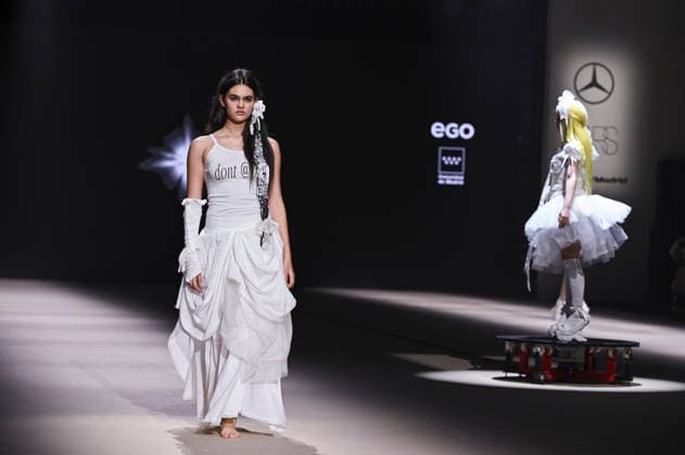Mercedes-Benz Fashion Week Madrid in Spain - 22 Mar 2026 A model walks the runway wearing a design by Mericusan during Mercedes-Benz Fashion Week de Madrid in IFEMA. Madrid Spain Copyright: xAtilanoxGarciax xSOPAxImagesx photos10264
