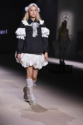Mercedes-Benz Fashion Week Madrid in Spain - 22 Mar 2026 A model walks the runway wearing a design by Mericusan during Mercedes-Benz Fashion Week de Madrid in IFEMA. Madrid Spain Copyright: xAtilanoxGarciax xSOPAxImagesx photos10257
