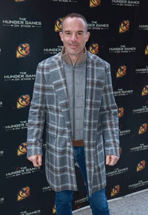 Celebrities Attend The Hunger Games On Stage Special Matinee Performance In London Martin Lewis seen attending a special matinee performance of The Hunger Games On Stage to celebrate the 14th Anniversary of the UK Release of Lionsgate’s film The Hunger Games. The event took place at the Troubadour Canary Wharf Theatre in London. London United Kingdom Copyright: xBrettxCovex xSOPAxImagesx Martin BDC_9247