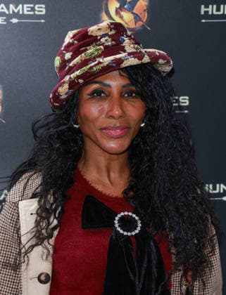 Celebrities Attend The Hunger Games On Stage Special Matinee Performance In London Sinitta seen attending a special matinee performance of The Hunger Games On Stage to celebrate the 14th Anniversary of the UK Release of Lionsgate’s film The Hunger Games. The event took place at the Troubadour Canary Wharf Theatre in London. London United Kingdom Copyright: xBrettxCovex xSOPAxImagesx Sinitta BDC_9764