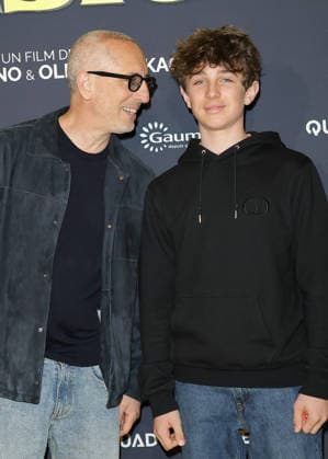 Gad Elmaleh et son fils Raphaël Première du film Juste une illusion au cinéma Le Grand Rex à Paris le 22 mars 2026 Coadic Guirec Bestimage Premiere of the film Just an Illusion at the Grand Rex cinema in Paris on March 22, 2026 Paris France  Copyright: xCOADICxGUIRECx xBESTIMAGExCOADICxGUIRECx xBESTIMAGEx