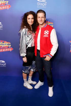 Alexander Klaws with his sister Melanie at the premiere of the musical Back to the Future at Stage Operettenhaus Hamburg, 22 03 2026 Foto:xgbrcix xFuturexImagex zukunft_6311