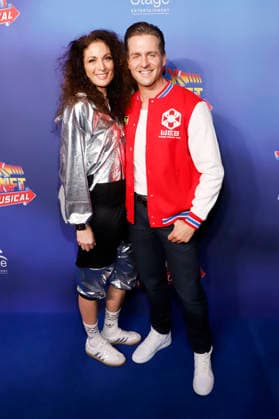 Alexander Klaws with his sister Melanie at the premiere of the musical Back to the Future at Stage Operettenhaus Hamburg, 22 03 2026 Foto:xgbrcix xFuturexImagex zukunft_6312
