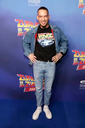 Leroy Leone at the premiere of the musical Back to the Future at Stage Operettenhaus Hamburg, 22 03 2026 Foto:xgbrcix xFuturexImagex zukunft_6321