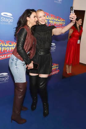 Sila Sahin Radlinger and Isabel Edvardsson at the premiere of the musical Back to the Future at Stage Operettenhaus Hamburg, 22 03 2026 Foto:xgbrcix xFuturexImagex zukunft_6333