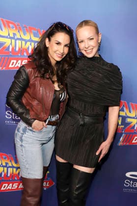 Sila Sahin Radlinger and Isabel Edvardsson at the premiere of the musical Back to the Future at Stage Operettenhaus Hamburg, 22 03 2026 Foto:xgbrcix xFuturexImagex zukunft_6334