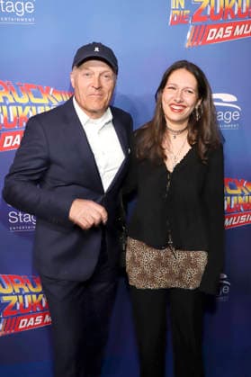 Joja Wendt with daughter Elisa at the premiere of the musical Back to the Future at Stage Operettenhaus Hamburg, 22 03 2026 Foto:xgbrcix xFuturexImagex zukunft_6346