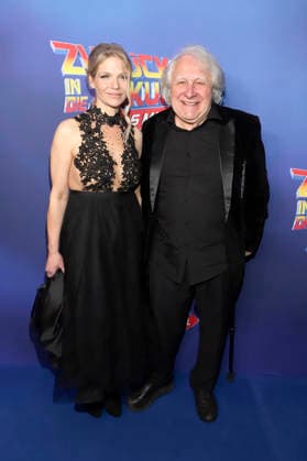 Peter Urban with his wife Laura at the premiere of the musical Back to the Future at Stage Operettenhaus Hamburg, 22 03 2026 Foto:xgbrcix xFuturexImagex zukunft_6353