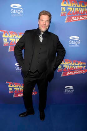 Tetje Mierendorf at the premiere of the musical Back to the Future at Stage Operettenhaus Hamburg, 22 03 2026 Foto:xgbrcix xFuturexImagex zukunft_6360
