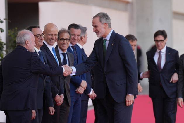 The King will inaugurate the International Food and Beverages Exhibition Alimentaria 2026, which celebrates its 50th anniversary King Felipe VI and the general director of the Fira de Barcelona, Constantí Serrallonga i , during the inauguration of the International Food and Beverages Exhibition Alimentaria 2026, at the Fira de Barcelona, on March 23, 2026, in L Hospitalet de Llobregat, Barcelona, Catalonia Spain The show brings together the entire value chain of the food sector, from retail to hotels, restaurants and cafes The event coincides with the 50th anniversary of Alimentaria, which was born in 1976 as the first major professional show in Spain dedicated to the food industry 23 MARCH 2026 Barcelona Barcelona Spain Copyright: xDavidxZorrakinox 7388969