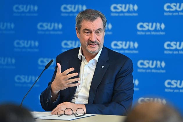 Markus SOEDER (Ministerpraesident Bayern und CSU Vorsitzender),Gestik, Einzelbild,angeschnittenes Einzelmotiv,Portraet,Portrait,Porträt. Pressekonferenz im Anschluss an die Vorstandssitzung des CSU Praesidiums in der CSU Landesleitung in Muenchen am 23.03.2026 *** Markus SOEDER Ministerpraesident Bavaria and CSU Chairman, gesture, single image, cropped single motif, portrait, portrait, portrait press conference following the board meeting of the CSU presidium at the CSU state leadership in Munich on 23 03 2026