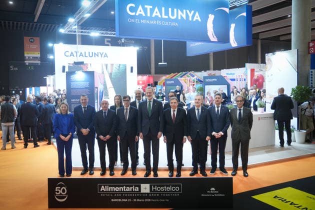 The King inaugurates the International Food and Beverages Exhibition Alimentaria 2026, which celebrates its 50th anniversary King Felipe VI with the President of the Generalitat, Salvador Illa 4i the Minister of Agriculture, Fisheries and Food, Luis Planas 4d , and the Mayor of Barcelona, Jaume Collboni 3d , during the inauguration of the International Food and Beverages Exhibition Alimentaria 2026, at the Fira de Barcelona, on March 23, 2026, in L Hospitalet de Llobregat, Barcelona, Catalonia Spain The show brings together the entire value chain of the food sector, from retail to hotels, restaurants and cafes The event coincides with the 50th anniversary of Alimentaria, which was born in 1976 as the first major professional show in Spain Copyright: xDavidxZorrakinox 7389499