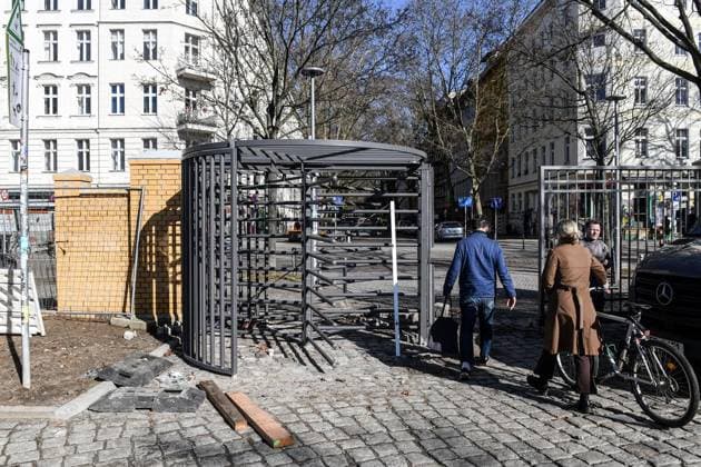 Görlitzer Park Zaun ** NUR FÜR REDAKTIONELLE ZWECKE ** EDITORIAL USE ONLY **<p>Am 26. Februar 2026 wird am zukünftigen Zaun im Görlitzer Park in Berlin Kreuzberg gebaut. Deutschland Berlin Berlin Copyright: SergejxGlanze *** Görlitzer Park fence FOR EDITORIAL PURPOSES ONLY EDITORIAL USE ONLY p On February 26, 2026, construction is underway on the future fence in Görlitzer Park in Berlin Kreuzberg Germany Berlin Berlin Berlin Copyright SergejxGlanze Copyright: SergejxGlanze doc84qrxdp6opz1a1hkamaf ,EDITORIAL USE ONLY