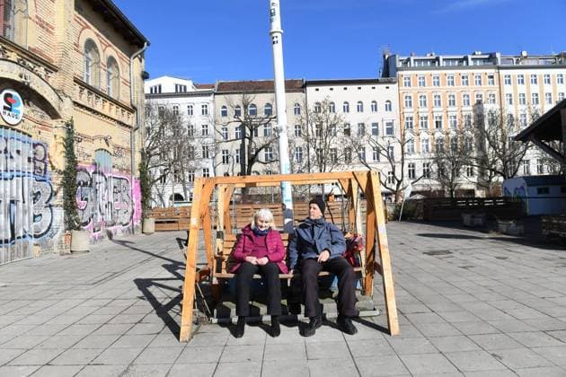 Görlitzer Park Zaun ** NUR FÜR REDAKTIONELLE ZWECKE ** EDITORIAL USE ONLY **<p>Am 26. Februar 2026 wird am zukünftigen Zaun im Görlitzer Park in Berlin Kreuzberg gebaut. Deutschland Berlin Berlin Copyright: SergejxGlanze *** Görlitzer Park fence FOR EDITORIAL PURPOSES ONLY EDITORIAL USE ONLY p On February 26, 2026, construction is underway on the future fence in Görlitzer Park in Berlin Kreuzberg Germany Berlin Berlin Berlin Copyright SergejxGlanze Copyright: SergejxGlanze doc84qrxwoq75zp8041pk5 ,EDITORIAL USE ONLY