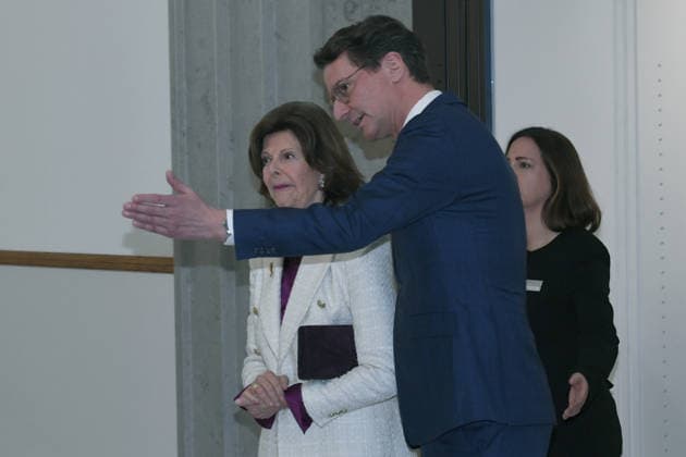 Minister President Hendrik Wüst receives Her Majesty Queen Silvia of Sweden on 23 March 2026 in the State Chancellery in Düsseldorf Hendrik Wüst Minister President of North Rhine-Westphalia , in front Queen Silvia of Sweden, behind xRx
