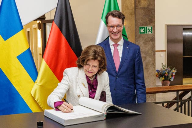 23 03 2026 Düsseldorf NRW Minister President Hendrik Wüst receives Her Majesty Queen Silvia of Sweden at the State Chancellery Düsseldorf State Chancellery North Rhine-Westphalia Germany