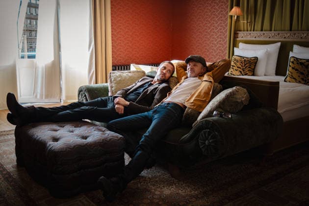 Pressedag for Jo Nesbos Â«Harry HoleÂ» Oslo 20260323. Skuespiller Tobias Santelmann og forfatter Jo Nesbo pa Netflix sin pressedag for tv-serien Â«Harry HoleÂ» pa Villa Inkognito i Oslo mandag. Foto: Amanda Pedersen Giske NTB Oslo Norge mMlcwlw6sAo EDITORIAL USE ONLY Ref:_ENTmMlcwlw6sAo.jpg *** Press day for Jo Nesbos Harry Hole Oslo 20260323 Actor Tobias Santelmann and author Jo Nesbo at Netflixs press day for the TV series Harry Hole at Villa Inkognito in Oslo on Monday Photo Amanda Pedersen Giske NTB Oslo Norway mMlcwlw6sAo EDITORIAL USE ONLY Ref ENTmMlcwlw6sAo jpg  Copyright: xAmandaxPedersenxGiskex xNTBx