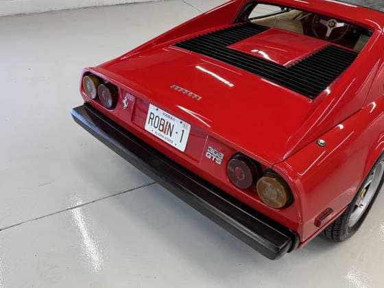 Iconic Ferrari driven by Tom Selleck in hit show Magnum, P.I. goes on sale Story from Jam Press (Magnum Ferrari Auction) Pictured: The 1979 Ferrari 308 GTS Targa which featured in Magnum, P.I.. Iconic Ferrari driven by Tom Selleck in hit show Magnum, P.I. goes on sale An iconic Ferrari driven by Tom Selleck in hit TV series Magnum, P.I. is set to go under the hammer. The 1979 Ferrari 308 GTS Targa featured in the show’s pilot episode and early filming of series one. The sleek motor became synonymous with Selleck’s character, private investigator Thomas Magnum. Finished in the classic Rosso Corsa red with a cream leather interior, the car boasts pop-up headlights and a removable targa roof. Under the bonnet sits a 2.9-litre V8 engine  Copyright: xJamxPress Barrett-JacksonxAuctionxCompany