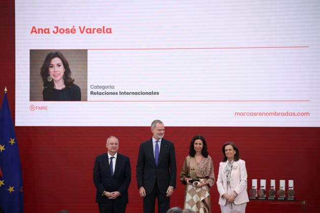 The King presents the Accreditations to the XI Promotion of Honorary Ambassadors of the Spanish Brand King Felipe VI awards the first Spanish woman to head the finances of the Organization for Economic Cooperation and Development OECD, Ana José Varela 2d , during the presentation of the accreditations to the XI Promotion of Honorary Ambassadors of the Spanish Brand, at the Palace of El Pardo, on March 24, 2026, in Madrid Spain This is the eleventh promotion of Honorary Ambassadors of the Spanish Brand, an initiative of the Leading Brands of Spain Forum FMRE that aims to publicly recognize the people, companies or institutions that have contributed most and best, with their exemplary professional career, to the strengthening of a positive i  Copyright: xAlejandroxMartinezxVÃ lezx 7391072