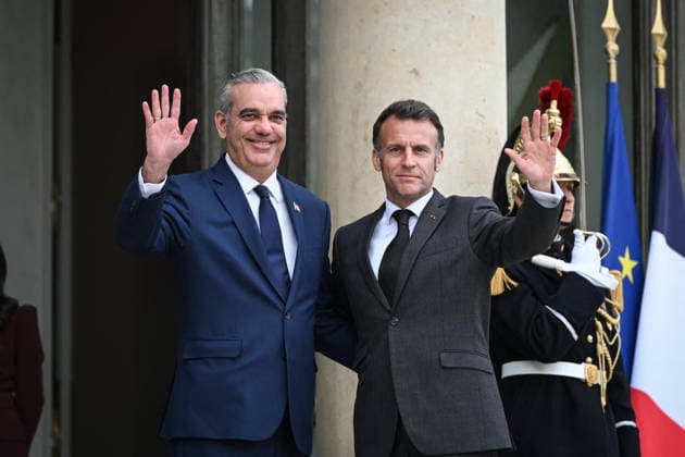 Emmanuel Macron welcomes Luis Abinader at the Elysee FA French President Emmanuel Macron welcomes President of the Dominican Republic Luis Abinader, at the Elysee Palace in Paris on March 24, 2026. Photo by Firas Abdullah ABACAPRESS.COM Paris Ile-de-France France  Copyright: xAbdullahxFiras ABACAx