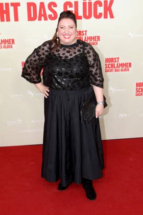 Meltem Kaptan attends the Horst Schlaemmer sucht das Glueck premiere at Cinemaxx Dammtor on March 24, 2026 in Hamburg, Germany Horst Schlaemmer sucht das Glueck Premiere in Hamburg, Germany